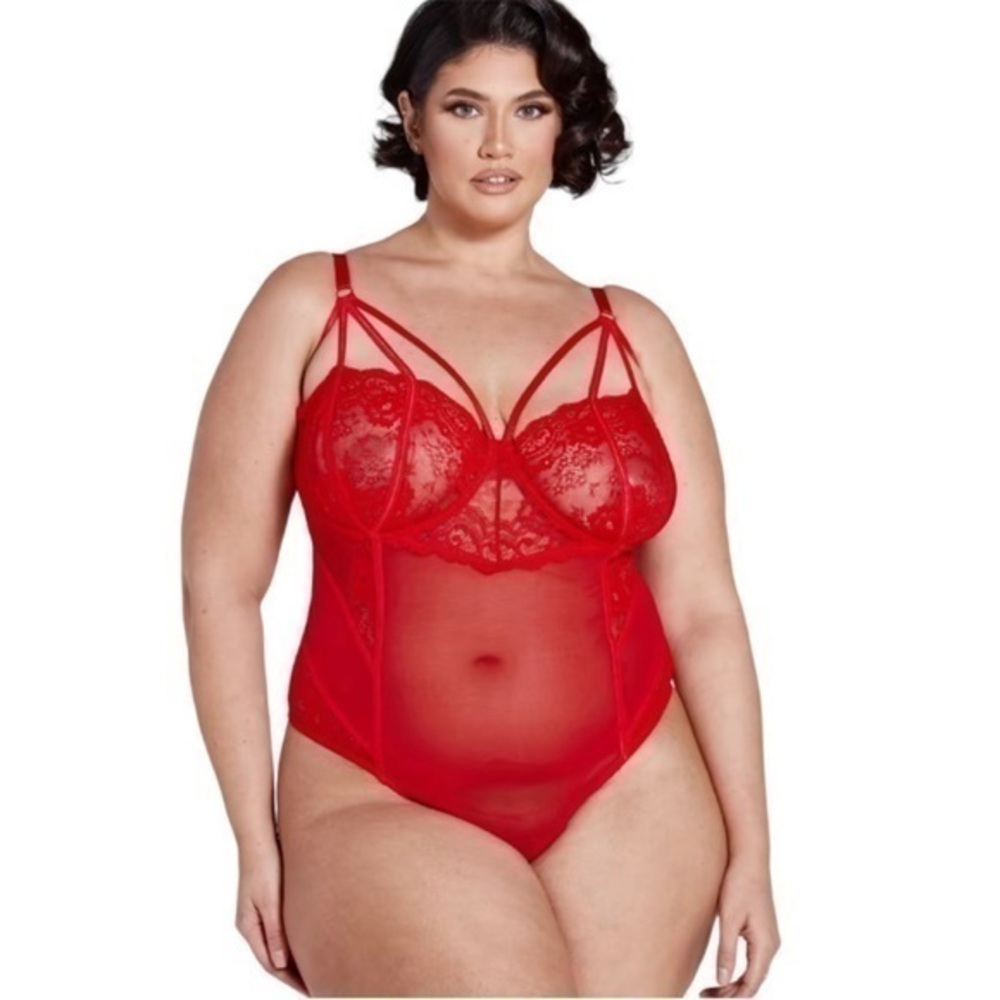 Fashion to Figure Carol Mesh Lace Strappy Bodysuit in Red Size 3